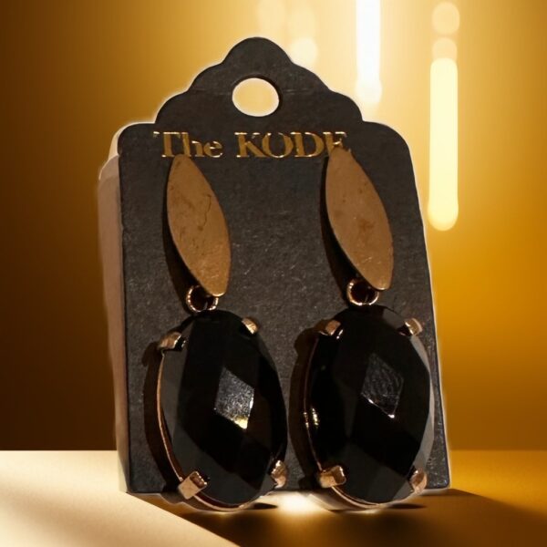 {"pictureId":"F402C332-08CB-41B7-93EA-AFE53536BDCF","data":{},"tiktok_developers_3p_anchor_params":"{"client_key":"aw889s25wozf8s7e","capability_name":"retouch_ai_background","source_type":"vicut","picture_template_id":""}","source_type":"vicut"}